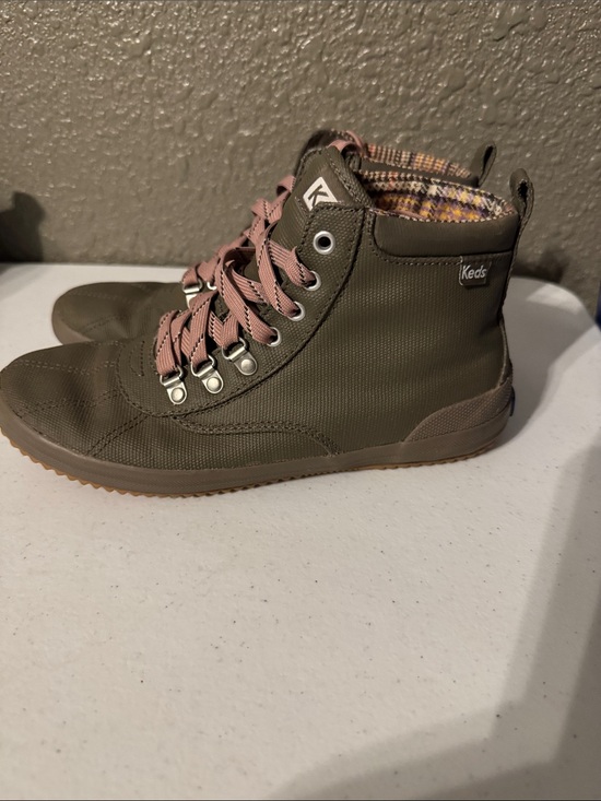 Keds Shoes - Keds woman’s Olive High-Top Boots with Pink Laces